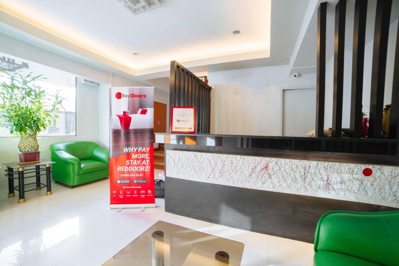 Reddoorz Plus Near San Pedro Cathedral Davao City Kültér fotó