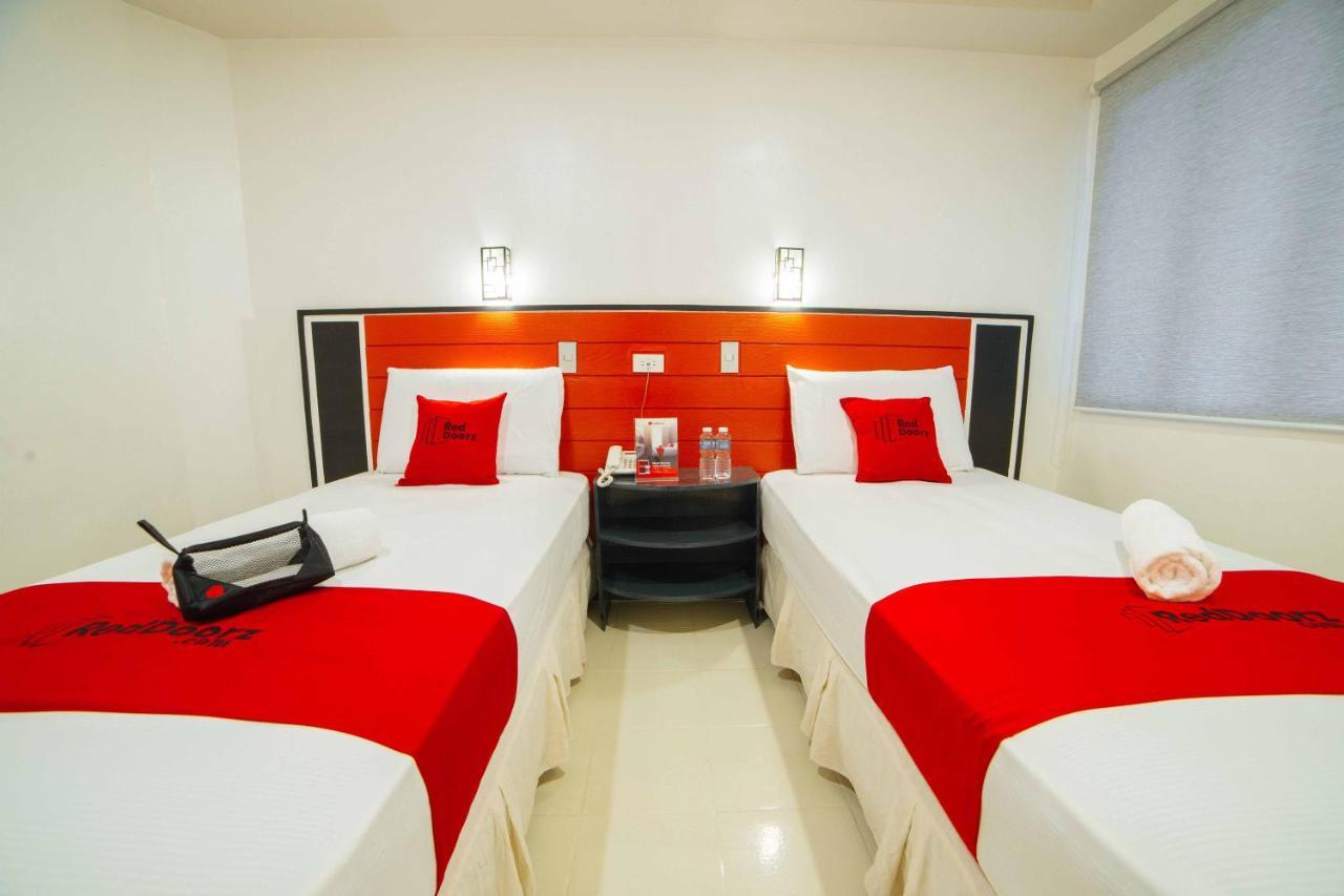 Reddoorz Plus Near San Pedro Cathedral Davao City Kültér fotó